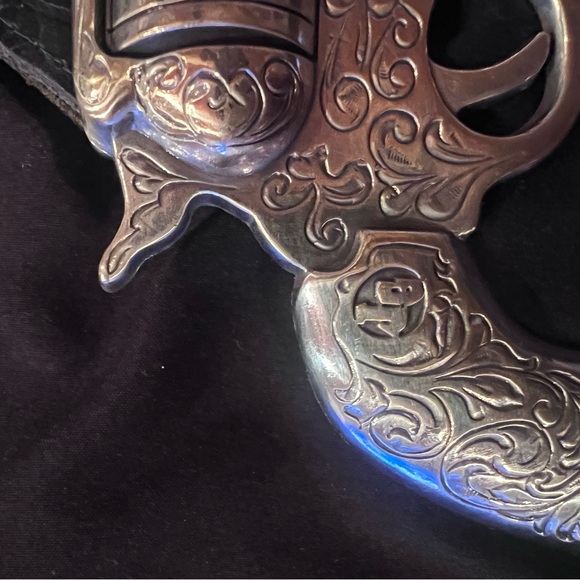 Junk Gypsy Gun Buckle with Black Crocodile Stamp Leather Belt - Picture 3 of 11